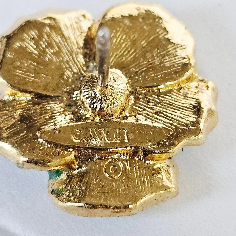 Vtg Pansy Flower‎ Stud Earrings Green Enamel Rhinestone Cottagecore Botanical